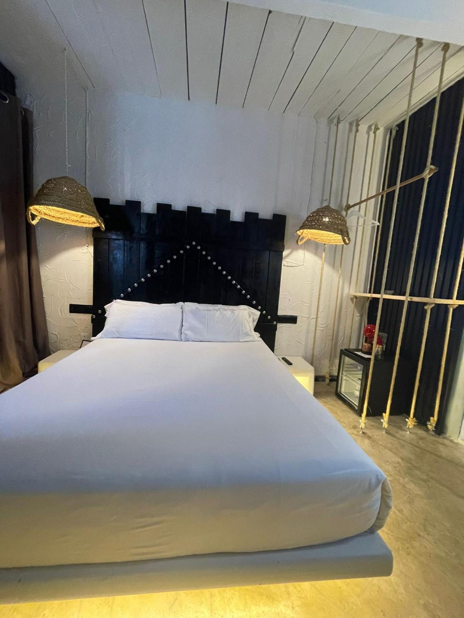 Paiise Hotels Sant Francesc de s'Estany ภายนอก รูปภาพ