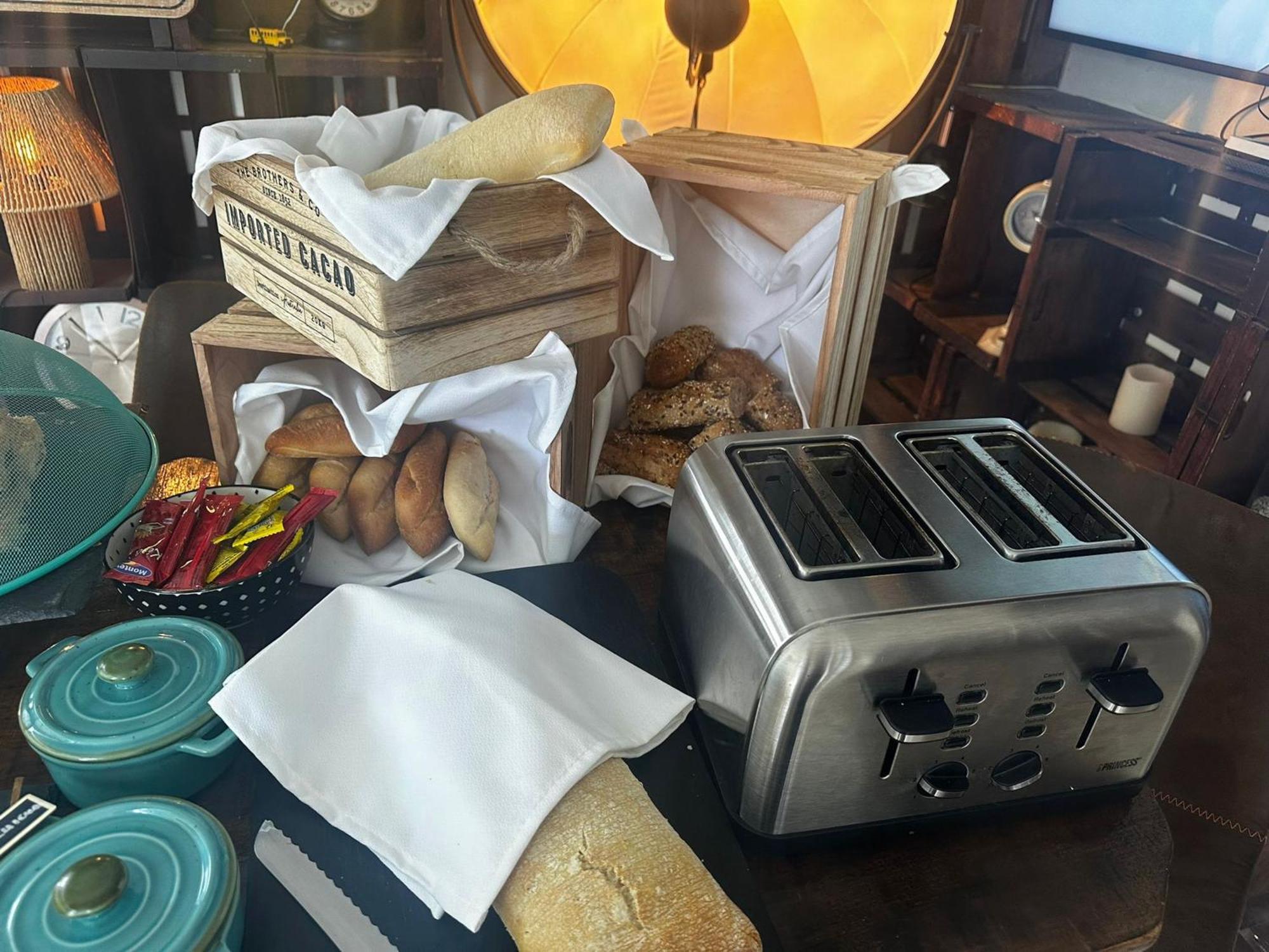 Paiise Hotels Sant Francesc de s'Estany ภายนอก รูปภาพ